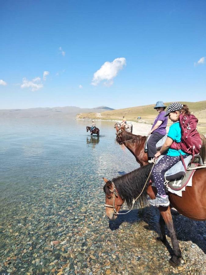 Horseback Holiday At Kyzart Village Dzhangyaryk Zewnętrze zdjęcie